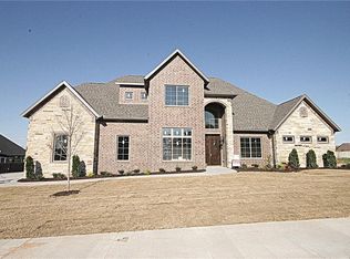 2920 Laurel Cir, Centerton, AR 72719