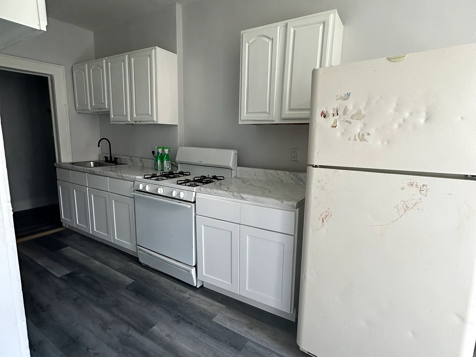 3 bed, $2,350 — Photo 2