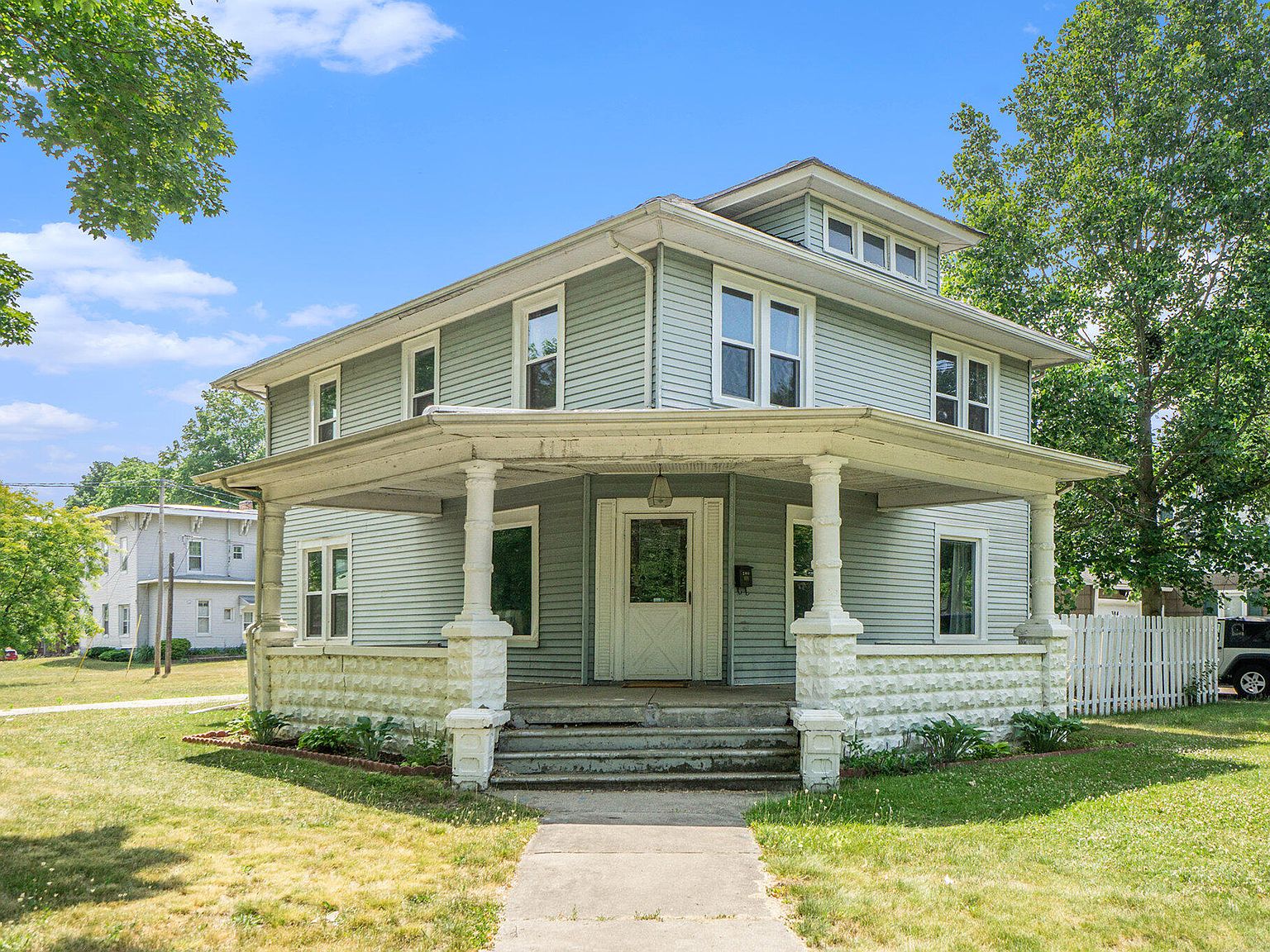300 S Hooker Ave, Three Rivers, MI 49093 Zillow