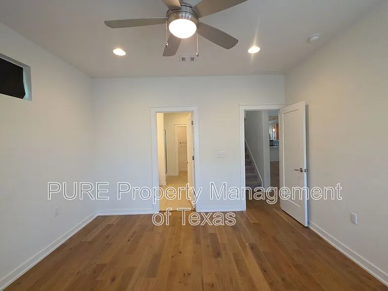 6800 Menchaca Rd #4 — Photo 9