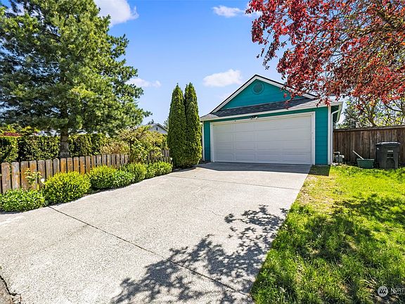 4th image of 6947 Troy Lane NE