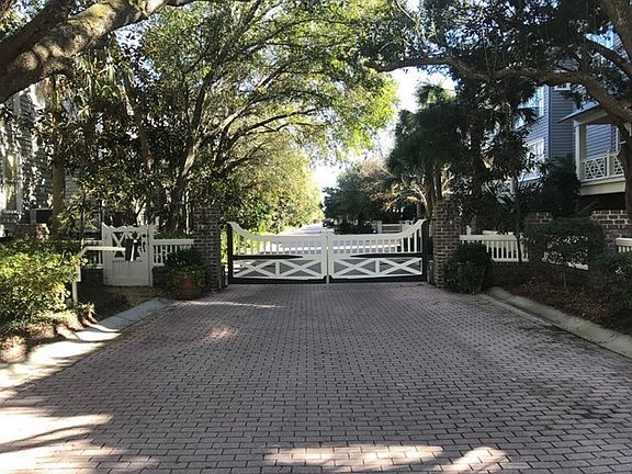 4th image of 5 Sea Oats Ln