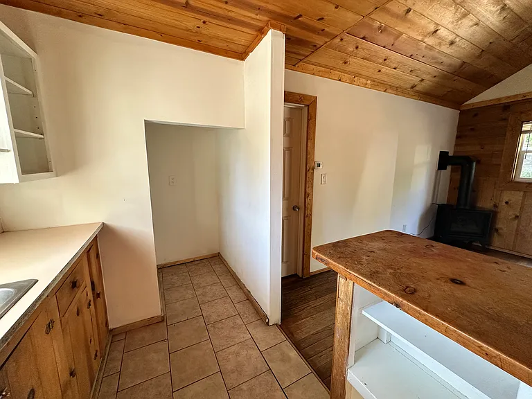 25065 Laurel Dr #4 — Photo 6