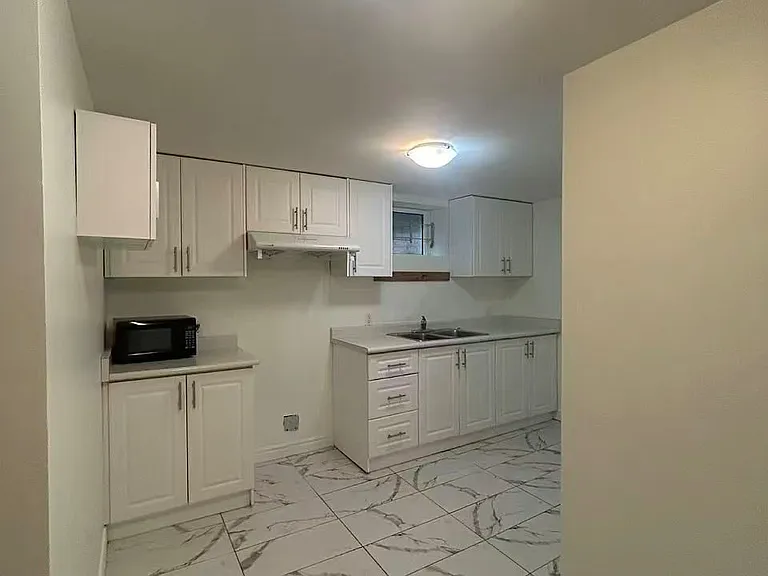448 Elmwood Ave — Photo 22