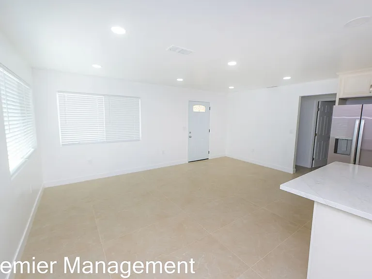 605-609 Prescott Ave — Photo 6