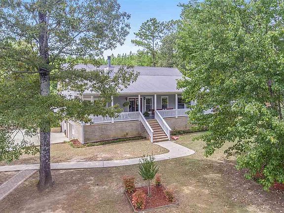 4th image of 209 Jones Dr