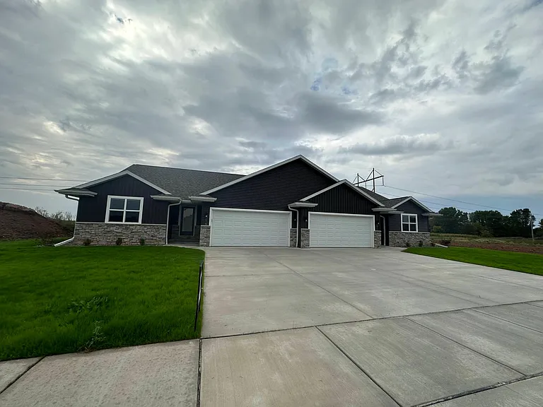 2911 Sabal Oak Dr — Photo 16