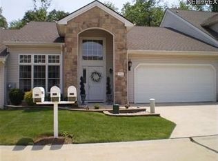 450 Creekside Dr, Mayfield, OH 44143