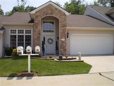 450 Creekside Dr, Mayfield Hts, OH, 44143