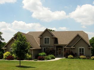 S65W22996 Ludwig Dr, Waukesha, WI 53189