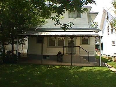 4th image of 656 Bowen St