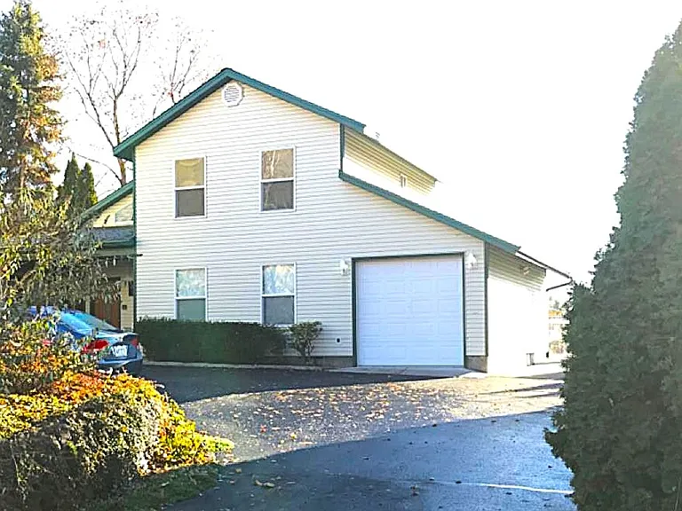 309 River St — Photo 2