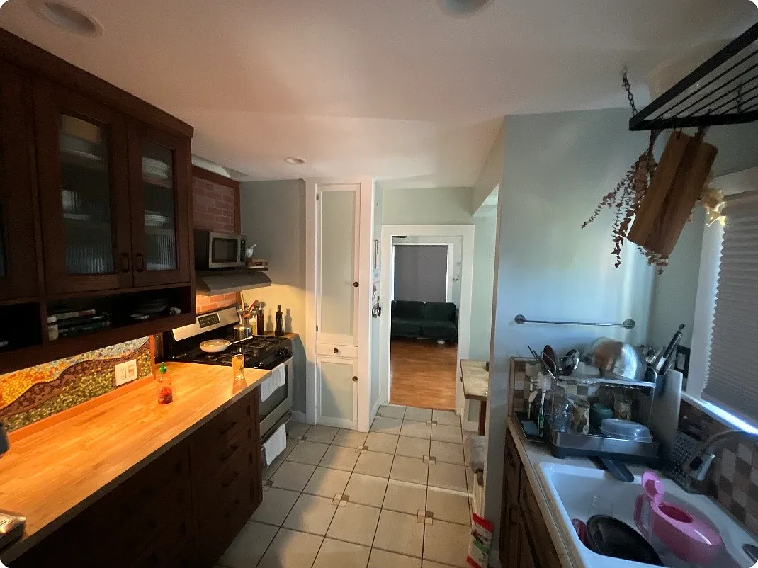 2 bed, 1040 sqft, $3,490 — Photo 3
