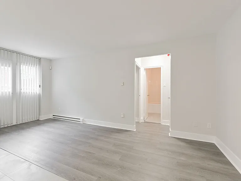 60 Gloucester St #101 — Photo 8