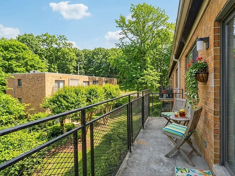 Fort Totten Apartments — Photo 4