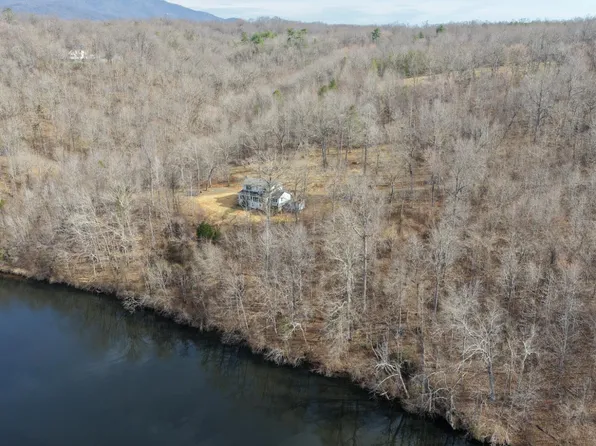 426 Burgess Rd, Madison Heights, VA 24572