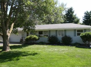 2698 5th St E, Maplewood, MN 55119