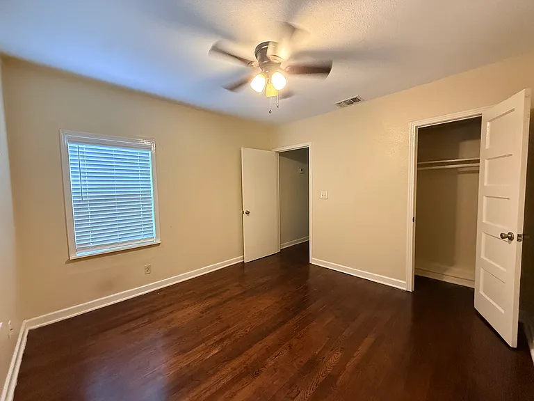 45 Central Park Dr — Photo 11