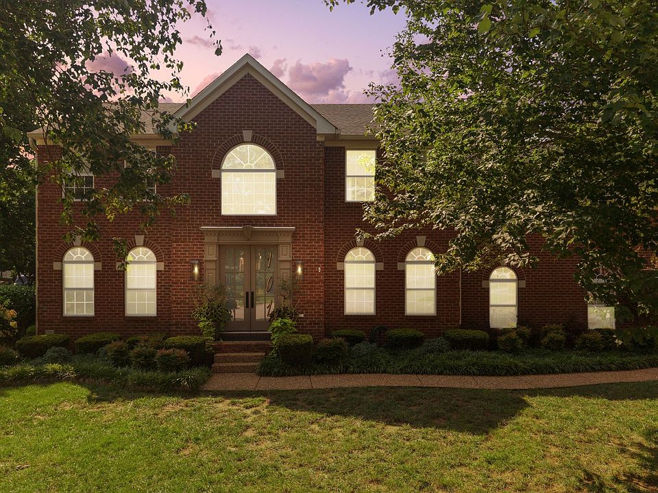 1st image of 101 Rob Roy Ct