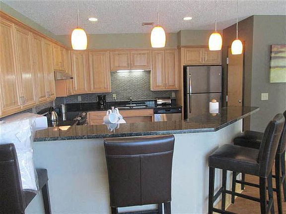 5th image of 421 E 7th St #2593444