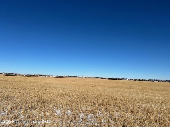 21st St W, Dickinson, ND 58601