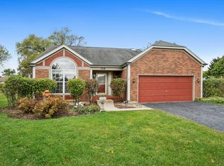 326 Spinnaker Cv, Carpentersville, IL 60110