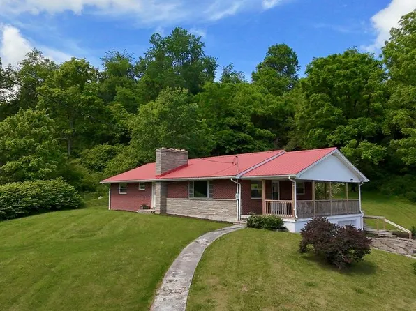 106 Russell St, Saltville, VA 24370