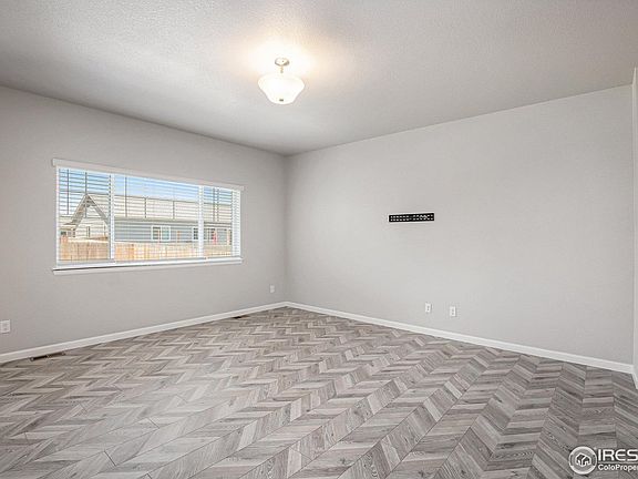 5th image of 1495 S Kings Crown Dr