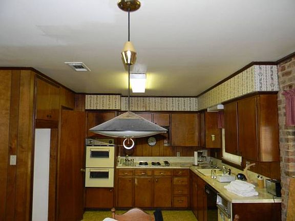 2nd image of 906 Norwood Dr