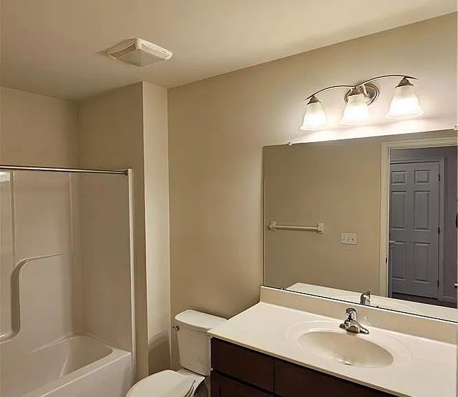 1462 Black Forest Dr S — Photo 17