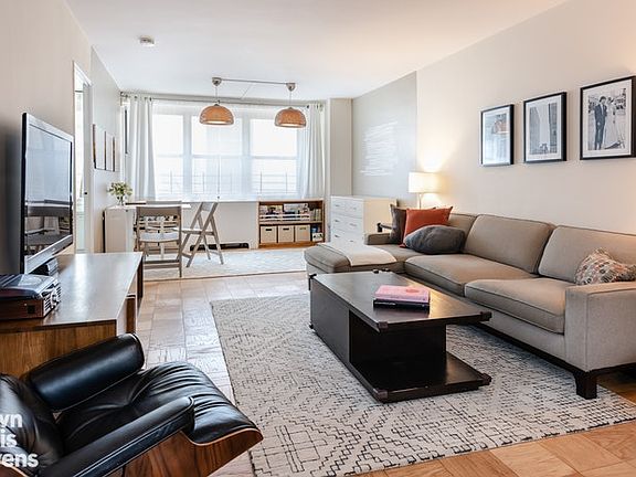 2nd image of 520 E 72nd St APT 3S