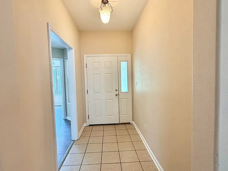 9336 Royal Troon Dr — Photo 2