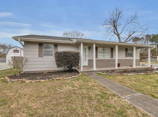 195 Oakland Trl SE, Cleveland, TN 37323