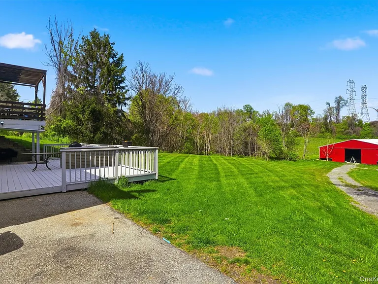 34 Rombout Rd — Photo 31