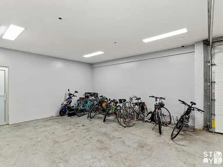 376 Franklin Ave #5F — Photo 12
