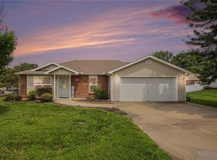 511 Dolinger Ct, Trimble, MO 64492