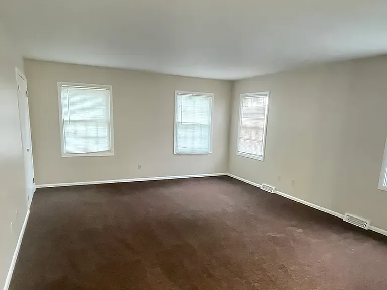 13842 Cedar Rd #4 — Photo 5