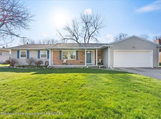 412 Green Meadows Dr, Lansing, MI 48917