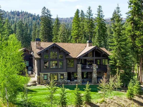 33 Pinnacle Ct, Donnelly, ID 83615