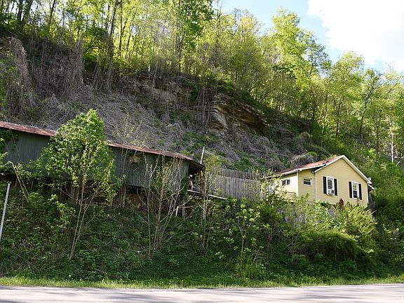 3rd image of 13162 Riverside Dr