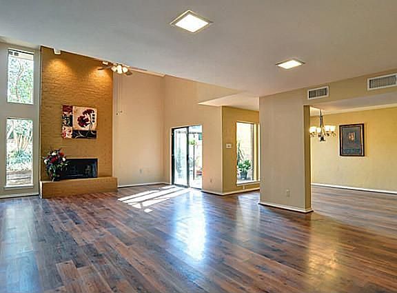 2nd image of 3721 Hulen Park Dr