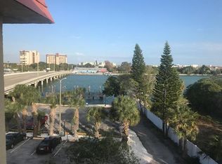9615 Gulf Blvd APT 402, Treasure Island, FL 33706