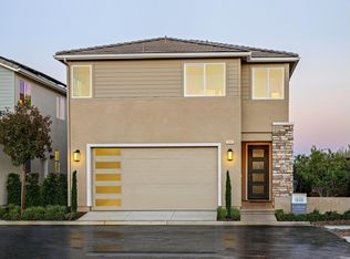 2003 N Perry Ln, Clovis, CA 93619