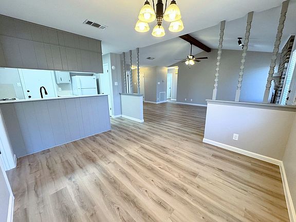 5th image of 3305 Westrim Dr