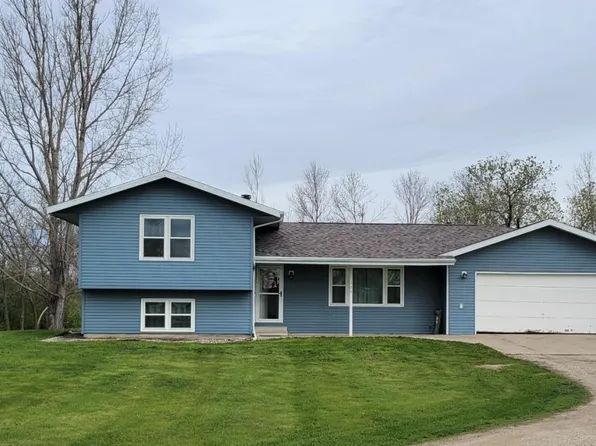 906 Main St, Milnor, ND 58060