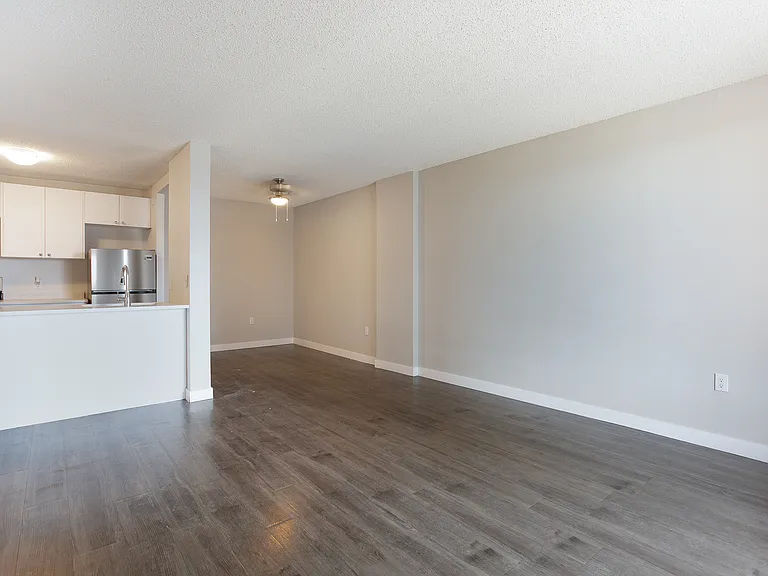 1310 14th Ave SW — Photo 37