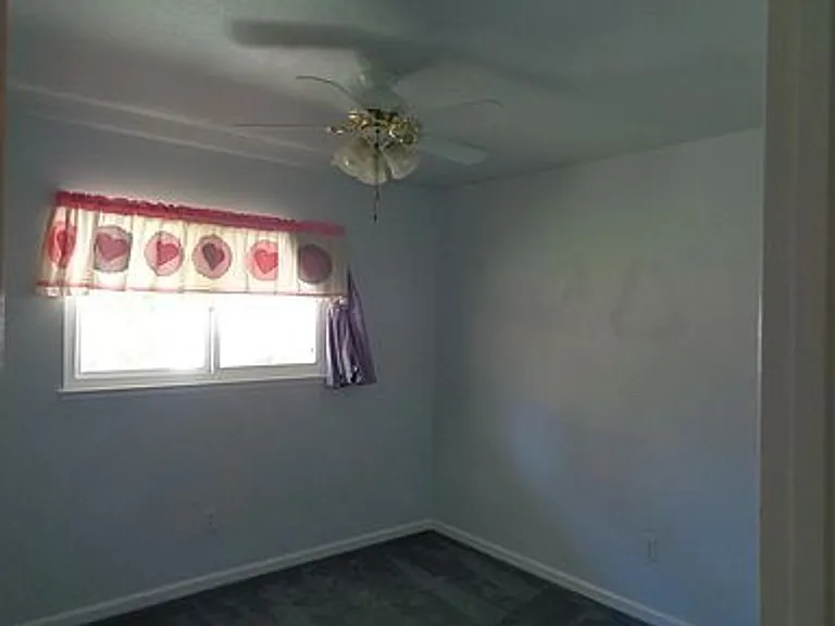 1131 Knollwood Dr — Photo 10