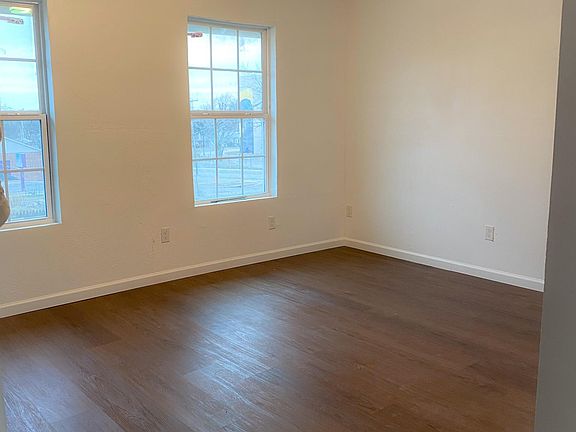 4th image of 1411 NE Euclid St #A