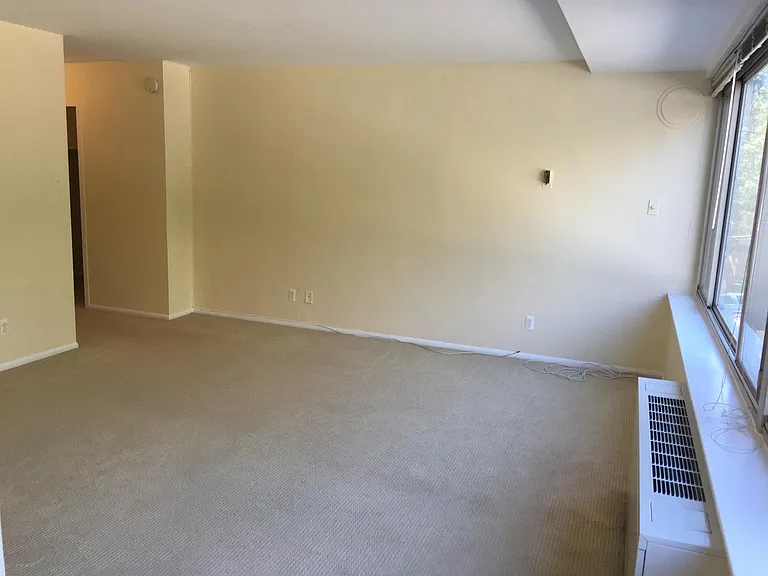 1210 N Taft St #309 — Photo 5