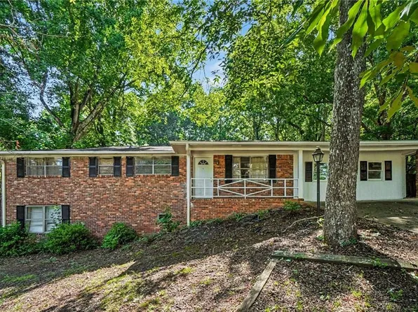 3429 Rocky Creek Dr, Douglasville, GA 30135